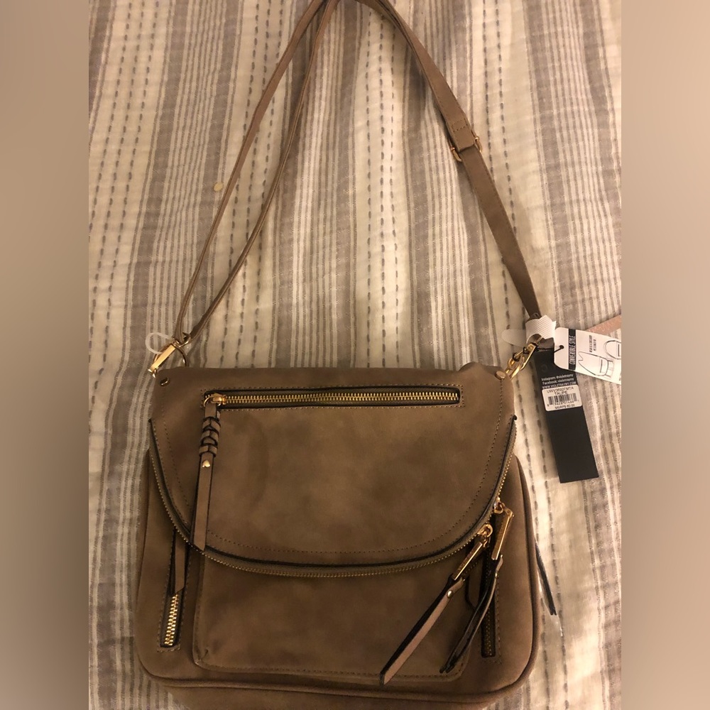 Violate Ray Purse Taupe

Item 23